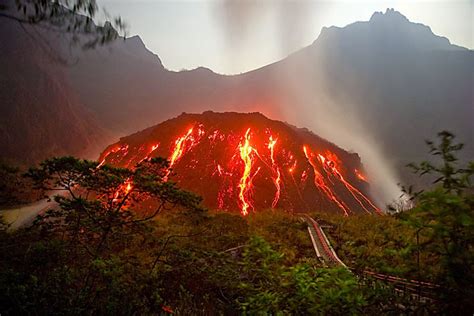 indonesian volcano: Kelud Eruption History (Kelut)