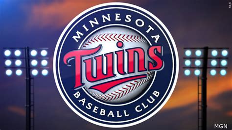 AP source: Twins, Vázquez agree to $30 million, 3-year deal - WDIO.com