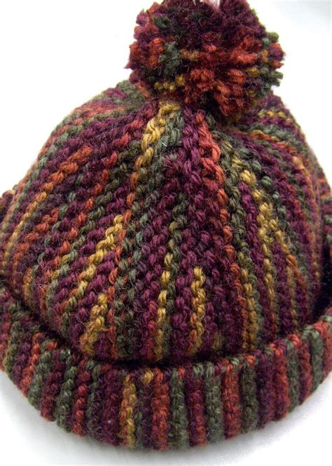 shortrows sideways hat | Knitting, Knitted hats, Crochet knit hat