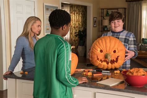 'Goosebumps 2' brings Halloween monsters to creepy life