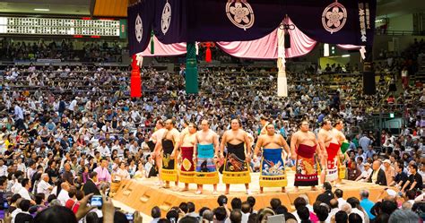 How To Watch Sumo Wrestling in Japan | Earth Trekkers