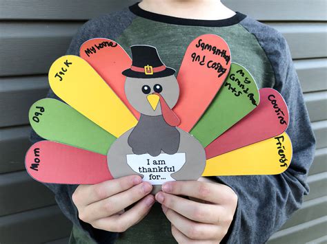 Thanksgiving-Thankful-Turkey-Printable-Harder-Turkey-Up-Close - Mom Envy