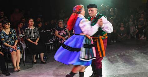 Young urbanites help revive Poland's mazurka folk dance | Daily Sabah