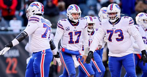 Damar Hamlin honored at first Buffalo Bills game since his cardiac arrest