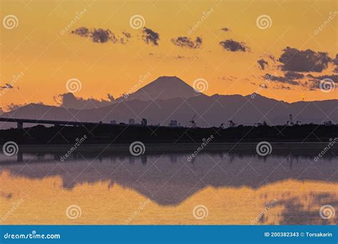 Mount Fuji and the Reflection in the Water Stock Image - Image of japan ...