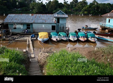 Boats on Kapuas River, Singkawang, West Kalimantan, Indonesia Borneo ...