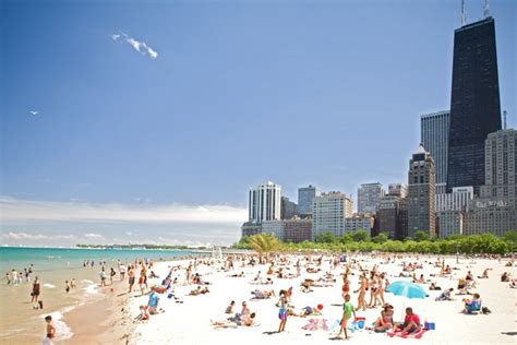 EnjoyIllinois.com | Chicago Public Beaches | Chicago beach, Chicago ...