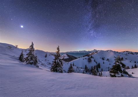 Dreamy Pixel | Starry night in the winter mountains - Dreamy Pixel