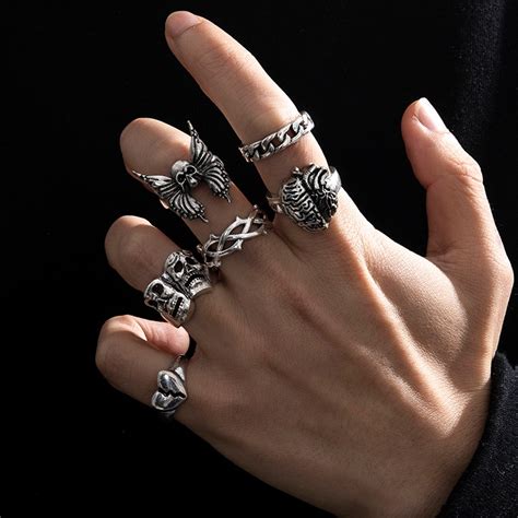 2022 New 7Pcs Fashion Retro Scorpion Fangs Poker Combination Ring Gothic Punk Jewelry Set Hip ...