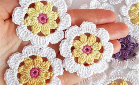 Crochet Flower Patterns For Beginners - Yarn & Hooks