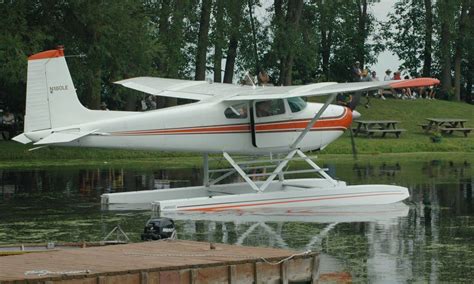 Cessna 180 Floatplane