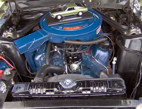 File:1969 Ford Mustang Mach 1 351 Windsor engine.JPG - Wikipedia