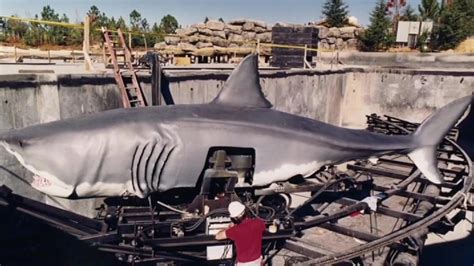 Jaws Ride Behind The Scenes - YouTube