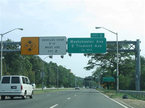 Hutchinson River Parkway South - AARoads - New York