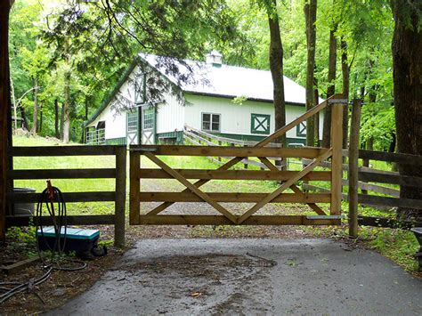 Cantilever Driveway Gate - The Mainline Fence & Supply Corp