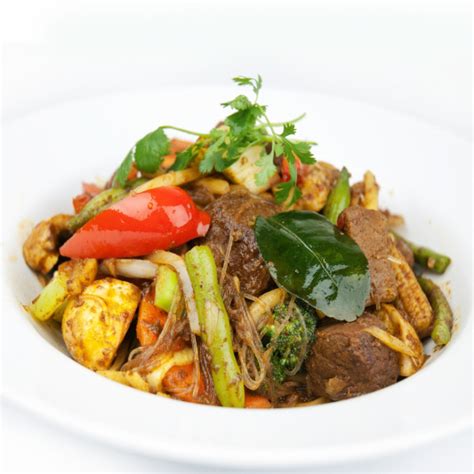 35. Curry Beef & Vegetables in Curry Sauce | Jens Vietnamese Noodle House