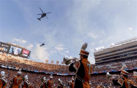 Blue Chip Cornerback Rocking Tennessee Gloves Following Visit | Rocky Top Insider