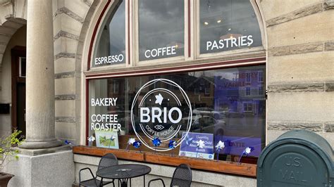 Here's how some of your favorite coffee drinks are made at Brio