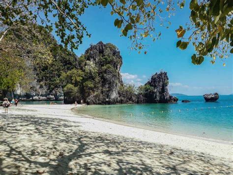 Hong Island Krabi: Guide to Visiting + Tips