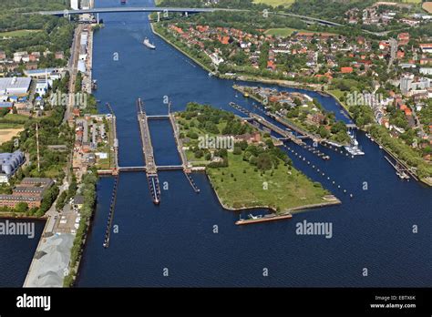 Kiel Canal and watergate Holtenau, Germany, Kiel Stock Photo - Alamy