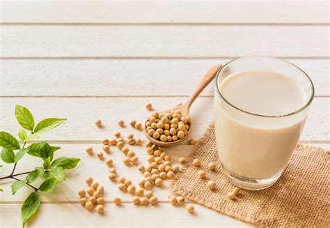 10 Health Benefits Of Soy Milk - Home Remedies For All Kinds Of ...