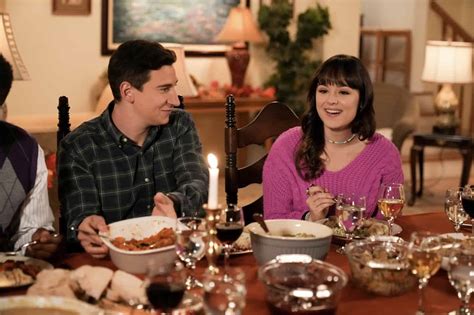 THE GOLDBERGS Season 9 Episode 8 Photos A Light Thanksgiving Nosh | Seat42F