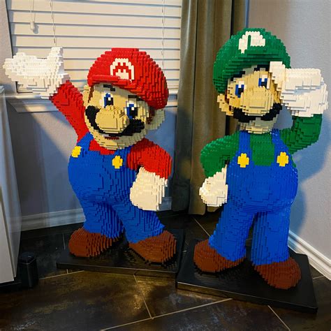 My Mario & Luigi LEGO Sculptures : lego