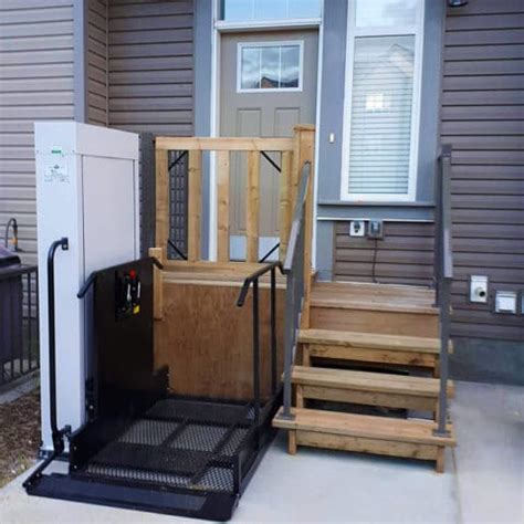 Wheelchair Lifts - Porch Lifts in Calgary | Advantage Home Health Solutions Canada