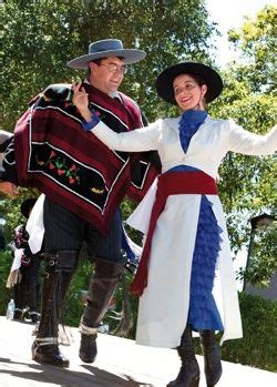 Traditional costume of Chile. Flowered dresses, chamantos and chupalla hats in 2020 | Chilean ...