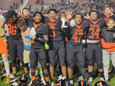 No. 1 St. Edward stunned by Massillon Washington in thriller, 31-28 - cleveland.com