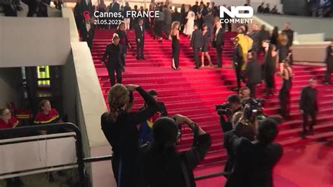 Watch: Woman clad in Ukrainian colours pours fake blood on herself at Cannes Film Festival [Video]