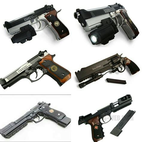 STARS specials. Wesker, Basic issue, Barry's .44 MAG, Samurai Edge .40 ...