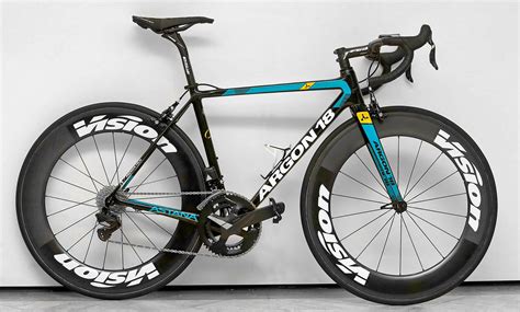 Astana & FSA tease K-Force WE equipped Argon18 bikes from training camp - Bikerumor