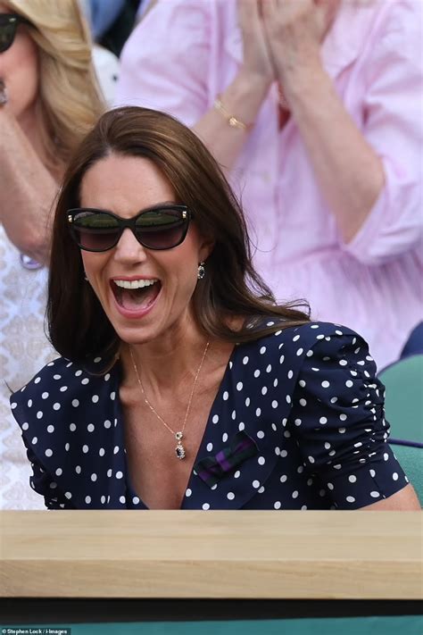 Kate Middleton attends Wimbledon final with Prince George | Daily Mail ...