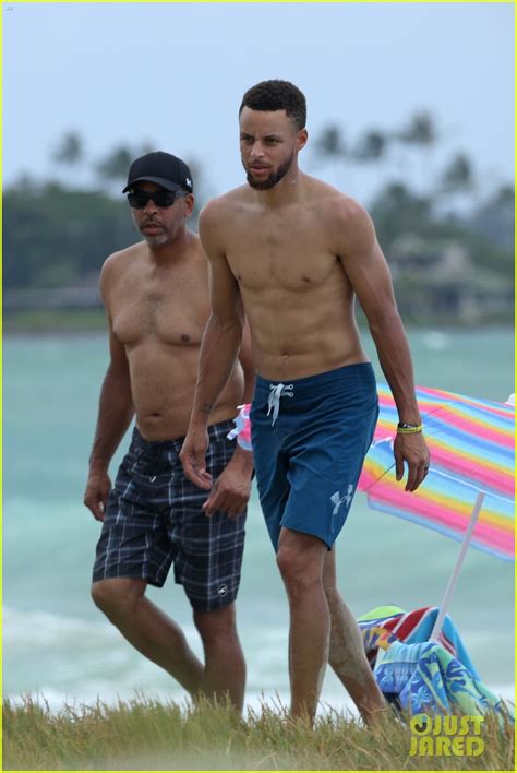 Shirtless Stephen Curry Hits the Beach with Wife Ayesha!: Photo 3918203 ...