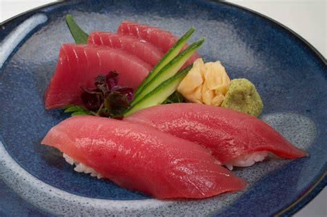 Bluefin Loin (Maguro), Farmed Pacific Sashimi Grade Tuna