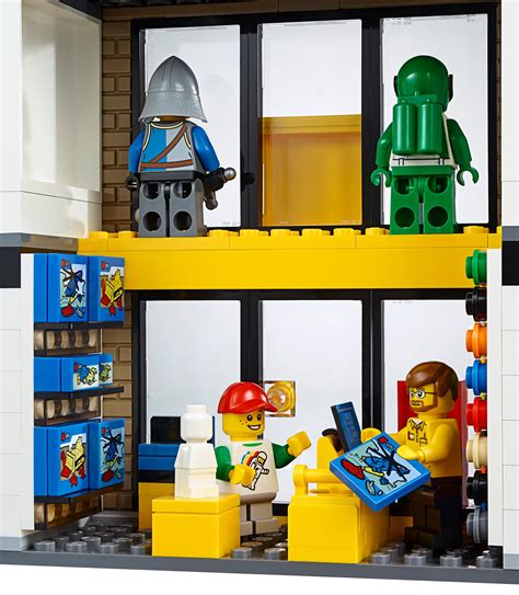 Amazon.com: LEGO City Town City Square 60097 Building Toy: Toys & Games