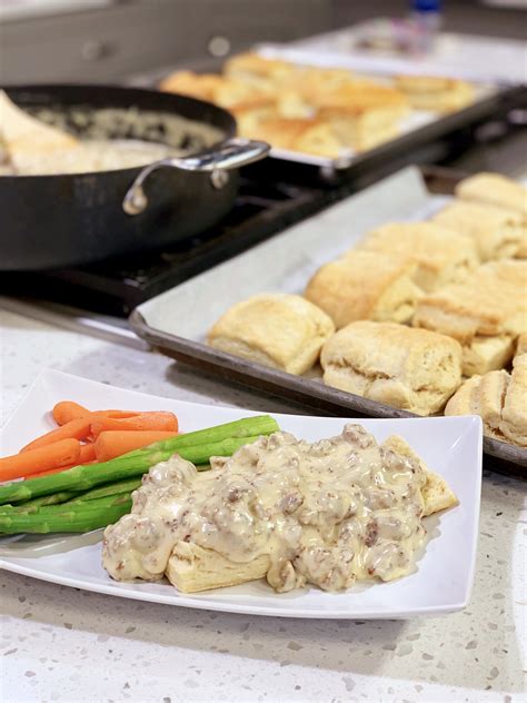 Biscuits and Country Style Gravy - cooking with chef bryan