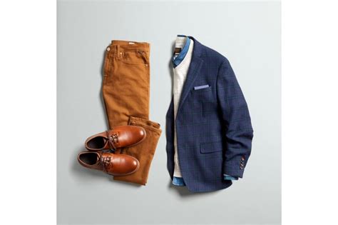 What is the business casual dress code for men? The dos and don'ts you should know - The Manual