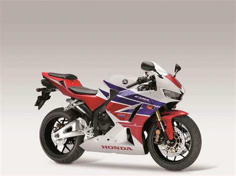 Honda CBR 600RR (2016) technical specifications