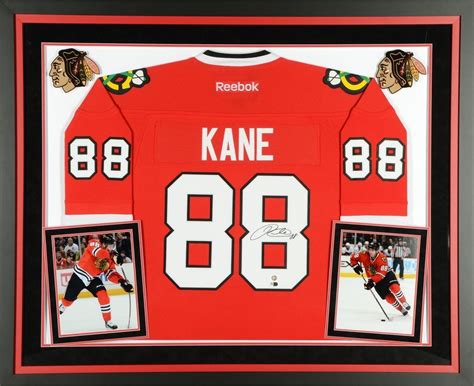 √ Patrick Kane Autographed Jersey