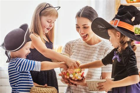 Kids, Candy & Halloween: How to Manage Candy Consumption During the ...