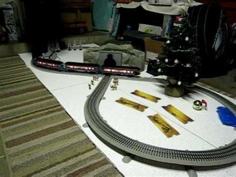 Lionel Polar Express Train Layout - O Gauge | Model train table, Train layouts, Polar express train