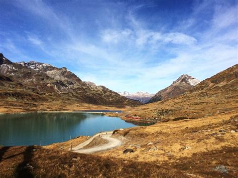 Best Scenic Train Rides in Switzerland (Views to Die For) - SwitzerLanding