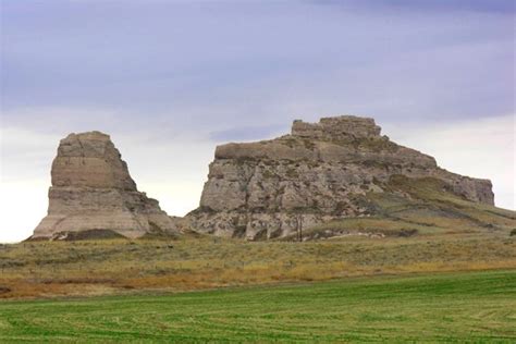 Landmarks Along the Oregon Trail – Legends of America