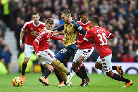 Manchester United vs Arsenal live: Marcus Rashford goals dent Gunners ...