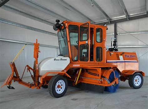 Broce Broom RCT-350 Sweeper - PECO Sales & Rental