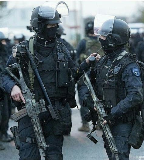 The French GIGN. | Military special forces, Special forces, Military soldiers