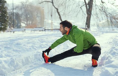 How to Start Running in the Winter (2022 Guide)