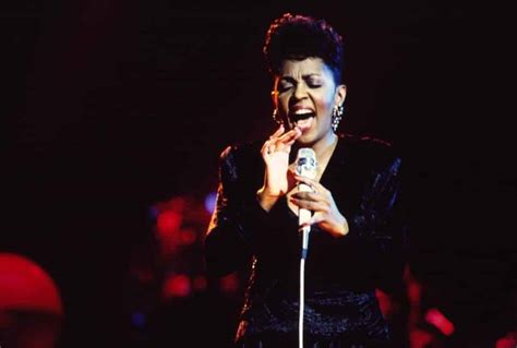 10 Best Anita Baker Songs of All Time - Singersroom.com